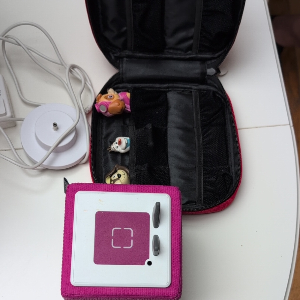 Pink-purple Toniebox with Case And 3 Figures. Like New